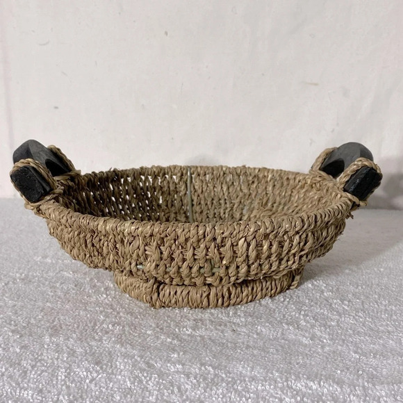 Woven  Sea Grass Round Basket With Handles - Picture 1 of 8